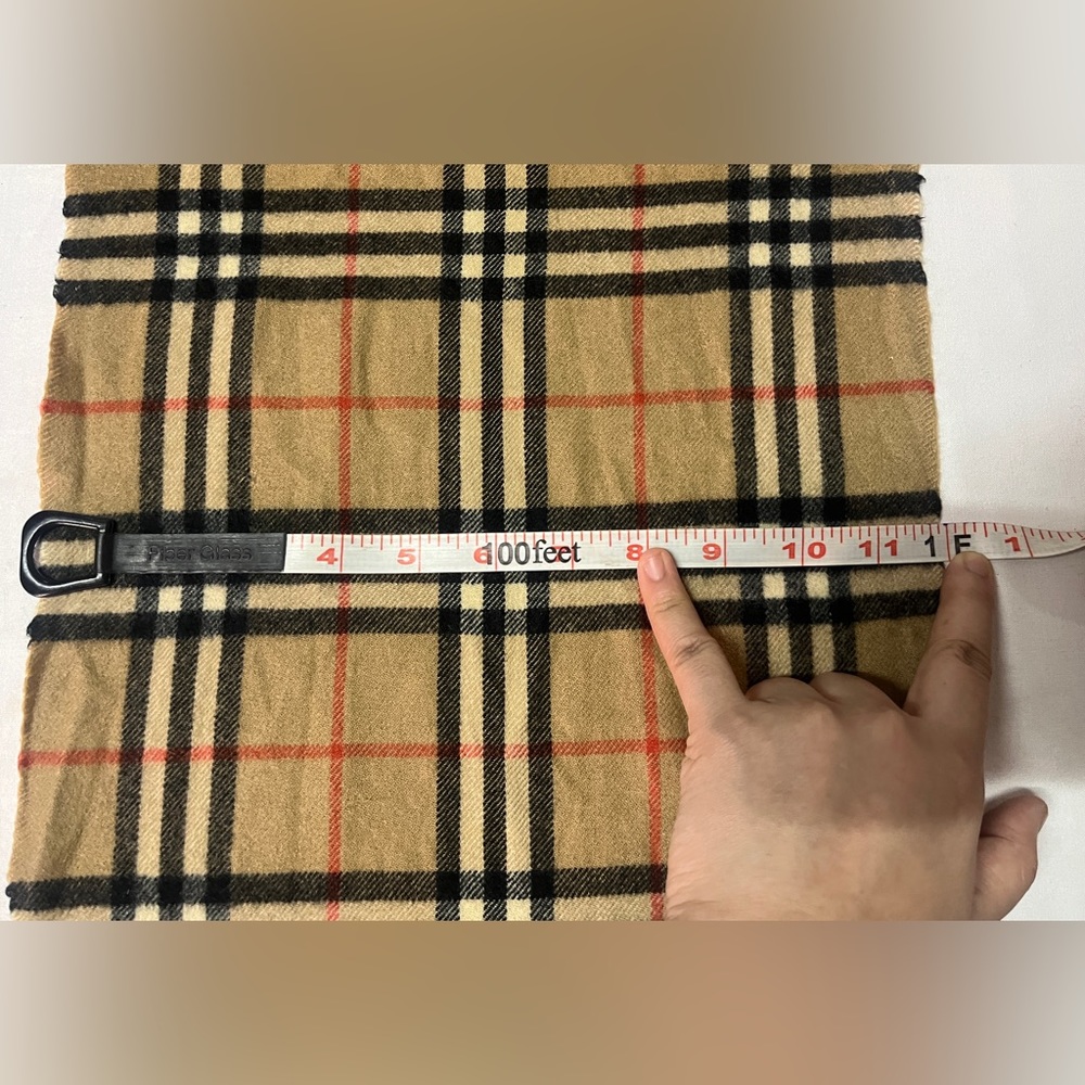 Preloved Vintage Burberrys (old name for Burberry) Scarf unisex - Picture 8 of 9